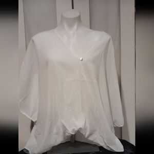 New - Fashion Says Me Too- White Short Sleeve Blouse, Size XL